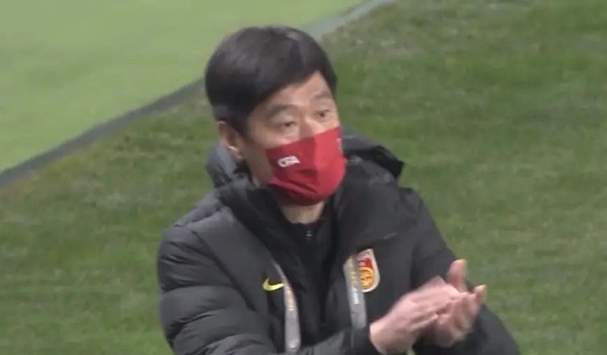 丝袜乱人伦